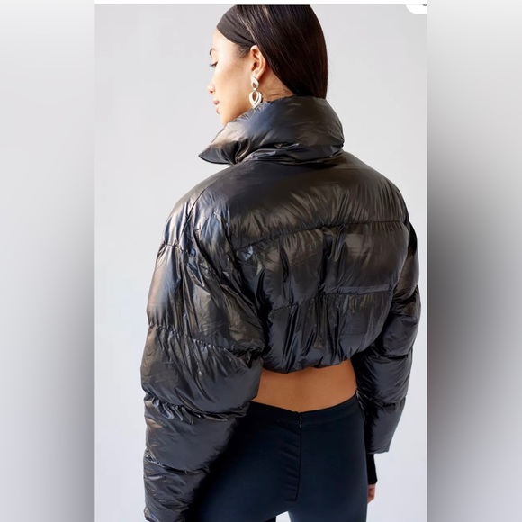 Urban Outfitters Jackets & Blazers - Urban Outfitters Taryn Cropped Puffer Jacket